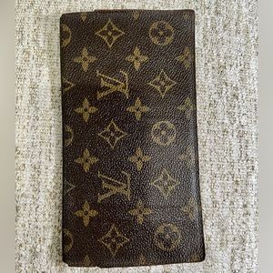 LIVE: Authentic Louis Vuitton Monogram Long Wallet. Described on live show.